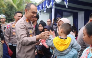 Antusias Warga Saat Polres Malang Berangkatkan Ratusan Peserta Balik Mudik Gratis Lebaran 2024