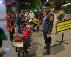 Inginkan Kota Surabaya Aman dan Damai, Kapolsek Simokerto Pimpin Operasi Tindak Kejahatan Malam Bersama Tiga Pilar