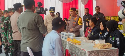 Polisi Cek Kesehatan dan Gelar Tes Urine Bagi Kru Bus di Terminal Purabaya Jelang Lebaran