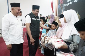 Wabup Subandi Hadiri Santunan Yatim dan Dhuafa PT KBM