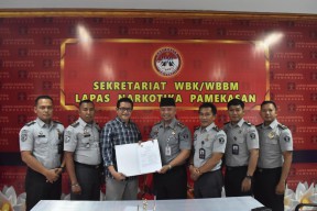 Optimalkan Pembinaan Kerohanian, Lapas Narkotika Kelas IIA Pamekasan Kanwil Kemenkumham Jatim Gelar MOU Dengan Yayasan Pelita Kasih Allah