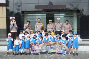 Kapolresta Sidoarjo Sambut Hangat Kunjungan Anak TK