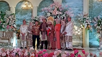 Kaperwil Sumsel Media Berita-compasnews.com Gelar Resepsi Pernikahan Putri Sulungnya di Gedung Bima Sakti
