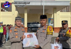 Sebelas Personil Muslim Polres Bandara Ngurah Rai Terima Bingkisan dari Kapolda Bali
