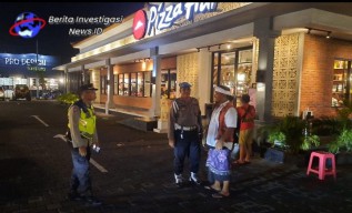 Ciptakan Keamanan dan Kenyamanan Masyarakat, Polsek Denbar Gelar Patroli Subuh