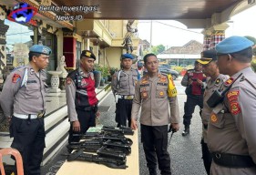 Kapolres AKBP Teguh Priyo Wasono Cek Senpi Pinjam Pakai