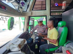Wujudkan Kamseltibcarlantas Polres Pasuruan Kota Lakukan Rampcheck Kendaraan Bus Umum