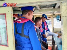 Imbangi Pengamanan WWF di Bali, Polisi Periksa Kapal dan Penumpang di Pelabuhan Jangkar Situbondo