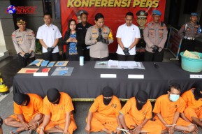 Polres Tulungagung Amankan 10 Tersangka Kasus Judi Salah Seorang Diantaranya Selebgram