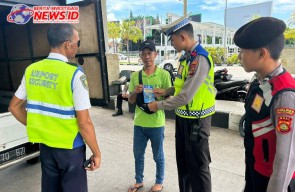 Mobil Box dan Mobil Barang Masuk Bandara Diperiksa Intensif 