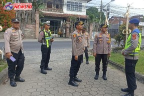Kapolres Badung Cek Personil Pengamanan, Pastikan Ibadah Kenaikan Isa Almasih Aman