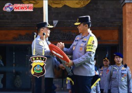Kabaharkam Polri Serahkan Bantuan Kendaraan, Almatsus dan Kaporlap