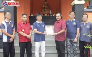 Serahkan Remisi Khusus Waisak Kepada Sebelas Napi Lapastik Bangli 