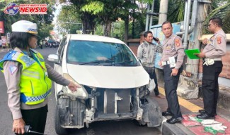 Respon Cepat Kanit Lantas Polsek Denbar Tangani Laka Lantas Depan Pasar Sanglah