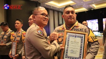 Kategori Kemitraan Terbaik, Polres Pelabuhan Tanjung Perak Terima Penghargaan Dari Kapolda Jatim