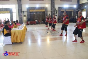 Meriahnya Hari Ulang Tahun Bhayangkara ke 78 Tahun 2024, Polres Bangkalan Gelar Lomba Senam Kreasi "Tamang Pung Kisah"