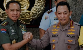 Hasil Survei Litbang Kompas : TNI – Polri Jadi Dua Lembaga Negara Yang Memiliki Citra Positif Teratas