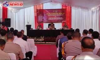 Kunker Kapolresta Denpasar dan Ketua Bhayangkari ke Polsek Densel