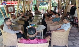 Minggu Kasih di Tukad Bindu: Kapolsek Dentim Perkuat Koordinasi Keamanan