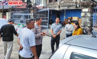 Parkir Mobil Sembarang Diujung Gang Akibatkan Sering Terjadi Kecelakaan