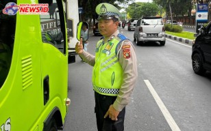 Antrian Panjang SPBU Angkasa Sebabkan Kemacetan Ruas Jalan Bandara Ngurah Rai 