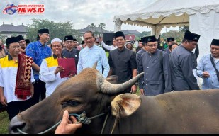 Kapolres AKBP Teguh Ikuti Sholat Idul Adha di Puspem Badung