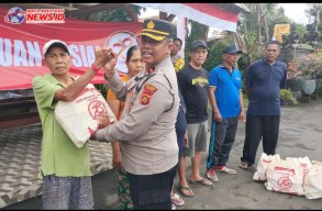 Polsek Abiansemal Distribusikan Bantuan Sosial ke Masyarakat