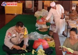 Hadir Ditengah Masyarakat, Bhabinkamtibmas Polsek Denbar Sambangi Kegiatan PKK