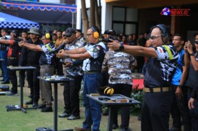 Peringati HUT Bhayangkara ke 78, Polda Jatim Gelar Lomba Menembak Kapolda Cup
