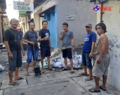 Sambut Hari Kemerdekaan RI ke-79, Warga Wonokusumo Bhakti Gang 1 RT 06/RW11 Surabaya Adakan Giat Kerja Bakti
