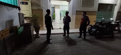 Sambangi Satpam BRI, Patroli Biru Polsek Abiansemal Sampaikan Imbauan Kamtibmas