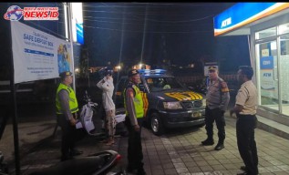 Patroli Biru Polsek Abiansemal Dialogis dengan Petugas Keamanan Bank BRI Unit Mambal