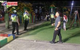 Jaga SK, Kapolsek Denbar Pimpin Patroli Bersama Atensi Kerawanan Malam Minggu