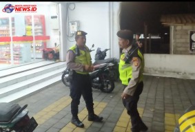 Sampaikan Pesan Kamtibmas, Patroli Biru Sambangi Pertokoan dan Pemukiman