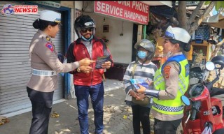 Hari Ketiga OPA 2024, Subsatgas Dikmas Giatkan Masyarakat Patuh Berlalulintas