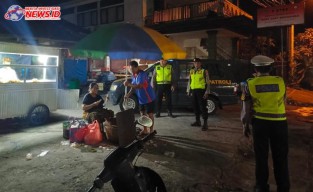 UKL Polsek Abiansemal melalui BLP Sambangi Pasar Senggol Bongkasa 