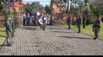 Beri Penghornatan Terakhir kepada Almarhum, Kodim Tabanan Gelar Upacara Pemakaman Militer 