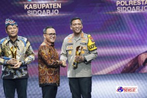 Tingkatkan Inovasi Digital Layanan Publik, Kapolresta Sidoarjo Terima Penghargaan Pemimpin Daerah Awards 2024