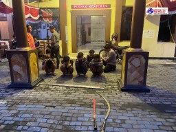 Tim Respon Cepat Polrestabes Surabaya Tangkap Enam Kelompok Gengster "Tim Spontan"