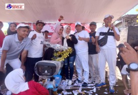 Semarak HUT RI ke- 79, Tiga Media Online Sponsori Jalan Sehat Kampoeng Merapi RT 02 RW 02 Sampang