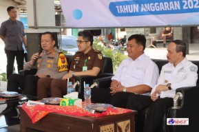 Kapolres Tulungagung Hadiri Giat Pembinaan Hukum Dalam Penyelenggaraan Desa