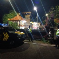 Patroli Biru Polsek Abiansemal Sambangi Tempat Ibadah