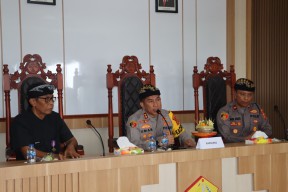 Jumat Curhat, Kapolres Gianyar Dengarkan Curhat Masyarakat Desa Blahbatuh