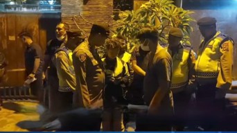 Mantan Bupati Jembrana Bersama Istri Ditemukan Meninggal di Rumahnya