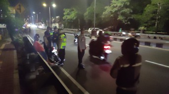 Polsek Kuta Selatan Gelar Patroli Skala Besar, Empat Kendaraan Ditindak Tegas