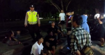 BLP Polsek Dentim Kondusifkan Wilayah: Cegah Potensi Gangguan Kamtibmas