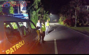 Antisipasi Kejahatan Jalanan, Pawas Pimpin Blue Light Patrol Polsek Abiansemal
