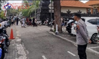 Giat Sholat Jumat, Polres Bandara Ngurah Rai Lakukan Pengamanan 