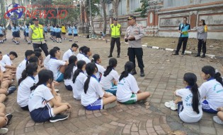 Satgas Binmas Sosialisasi Kamtibmas kepada Pelajar SMK PGRI 5 Denpasar
