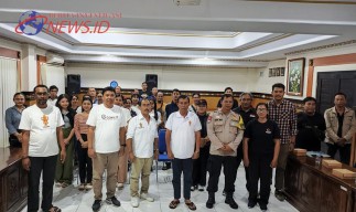 Bhabinkamtibmas Hadiri Rapat Pleno Terbuka tentang Rekapitulasi DPHP Tingkat Desa